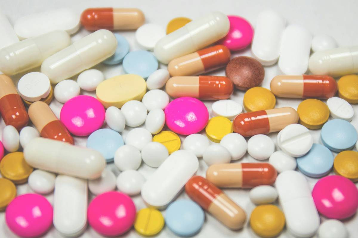 How to Take Probiotics with Antibiotics: What Your Doctor Won’t Tell You